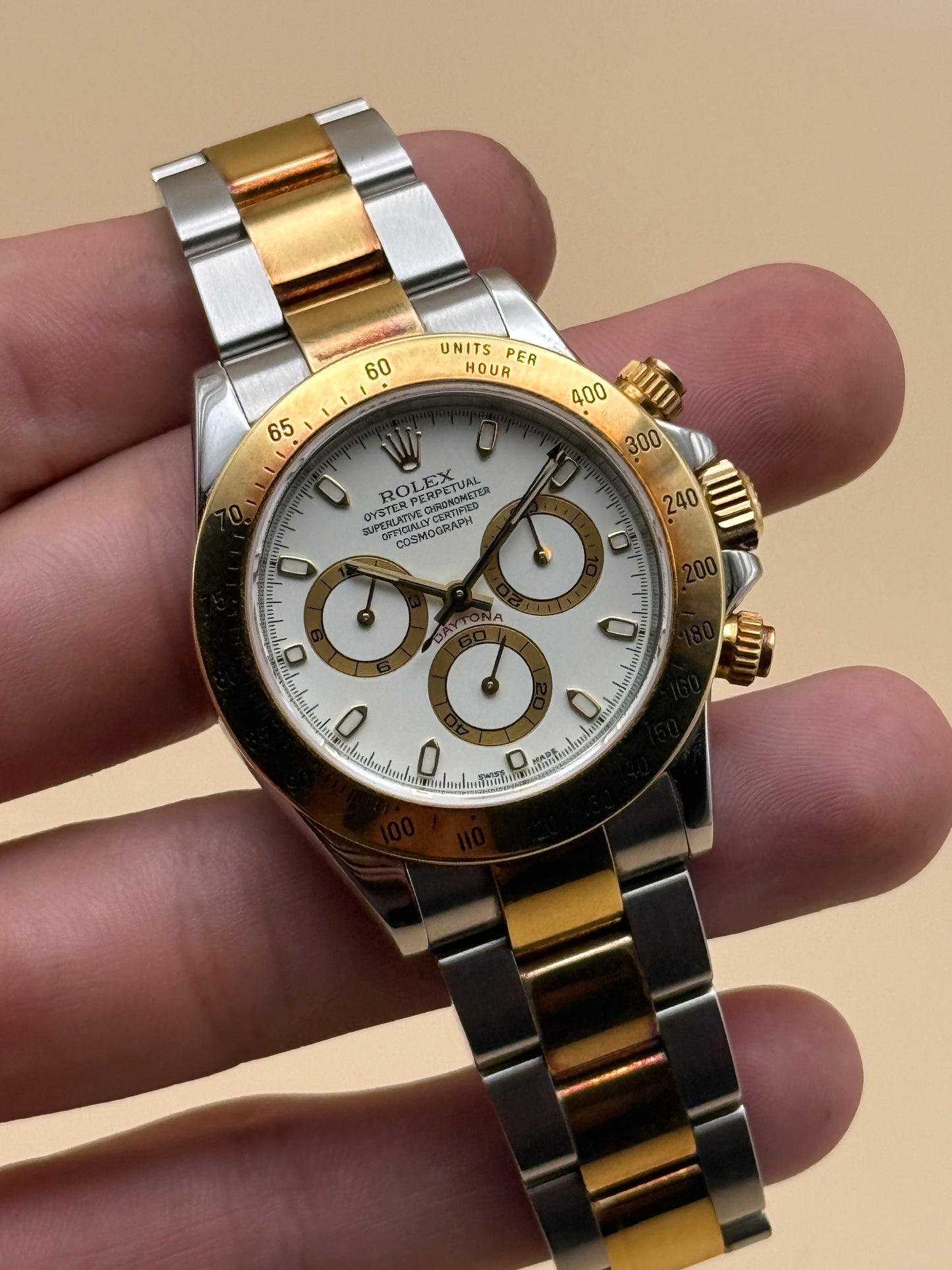 Rolex Daytona 116523 Y Serial Papers