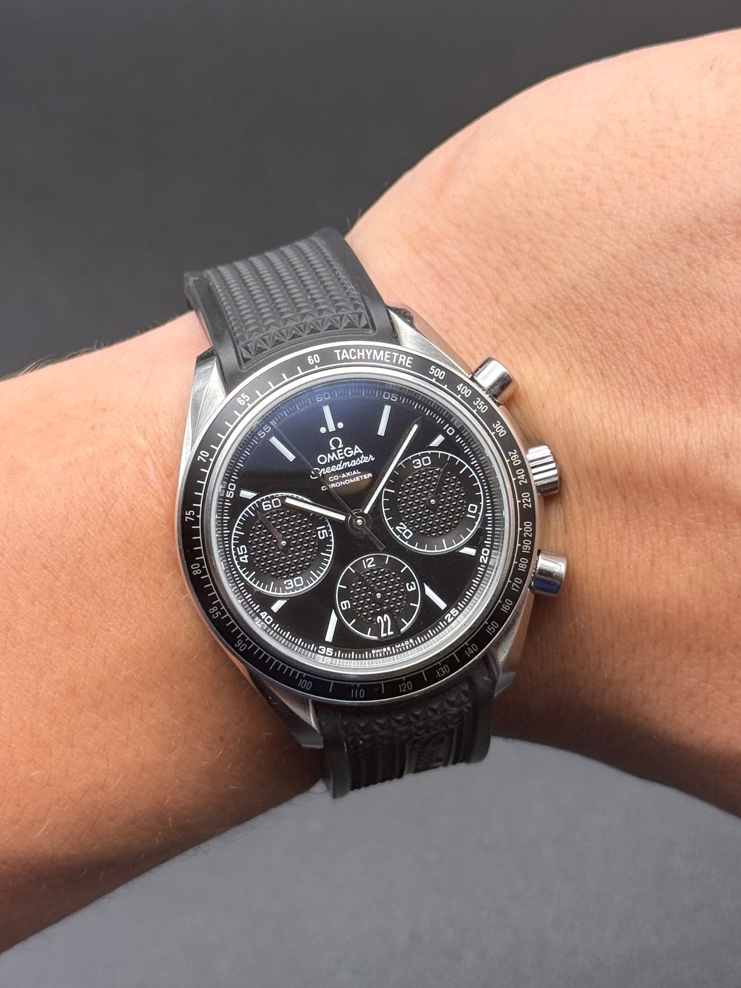 Omega Speedmaster Racing 326.32.40.50.01.001 Black Slate