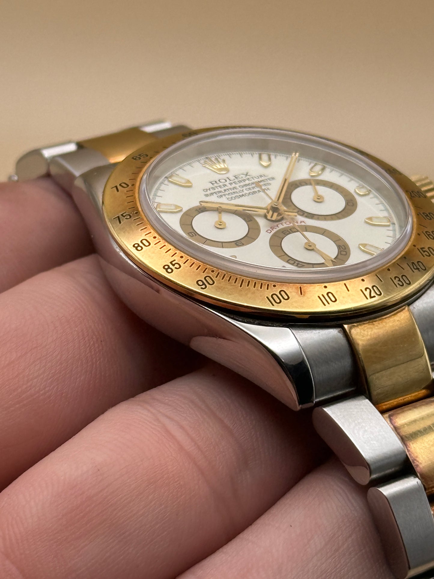 Rolex Daytona 116523 Y Serial Papers