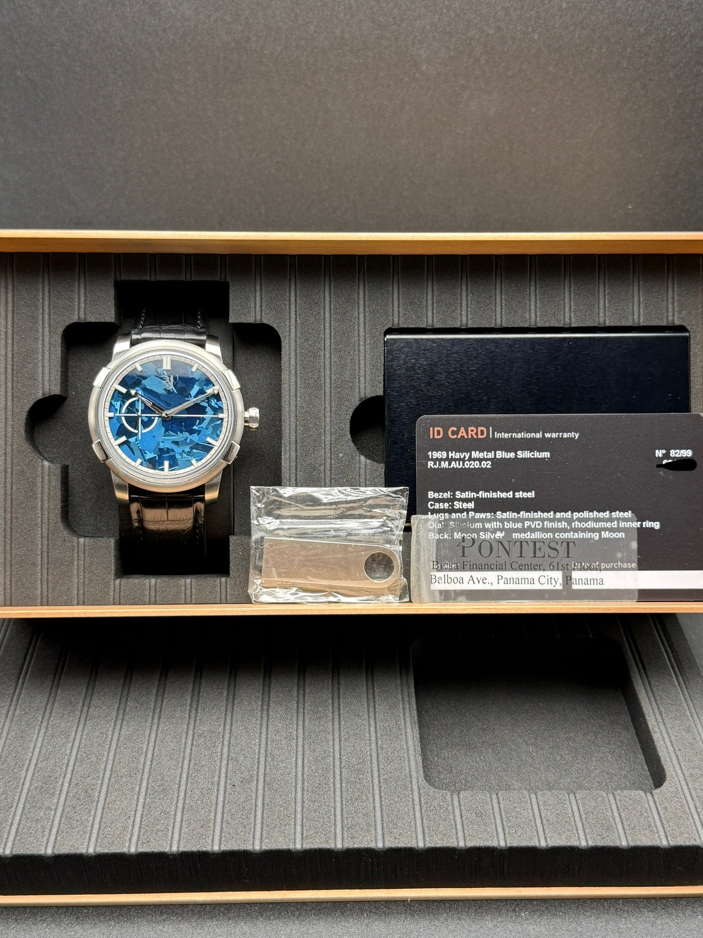 Romain Jerome 1969 Heavy Metal Blue Silicium RJ.M.AU.020.02