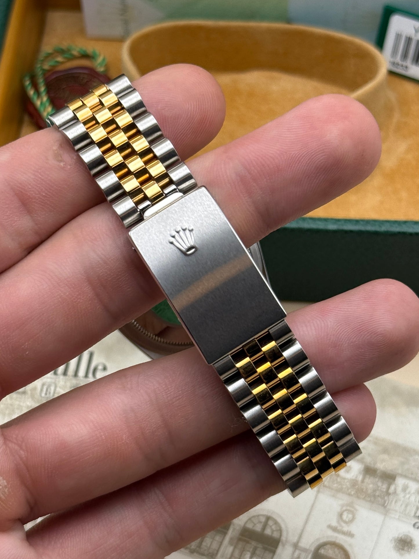 Rolex DateJust 16233 Ivory Pyramid Y Full Set