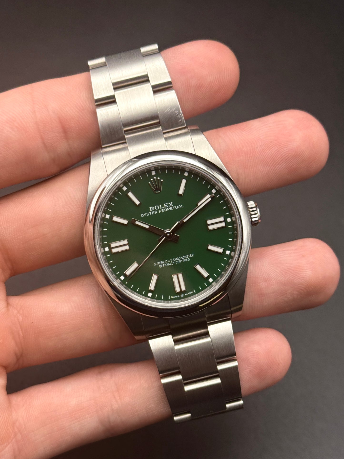 Rolex Oyster Perpetual 41mm Green 124300 2024 Full Set