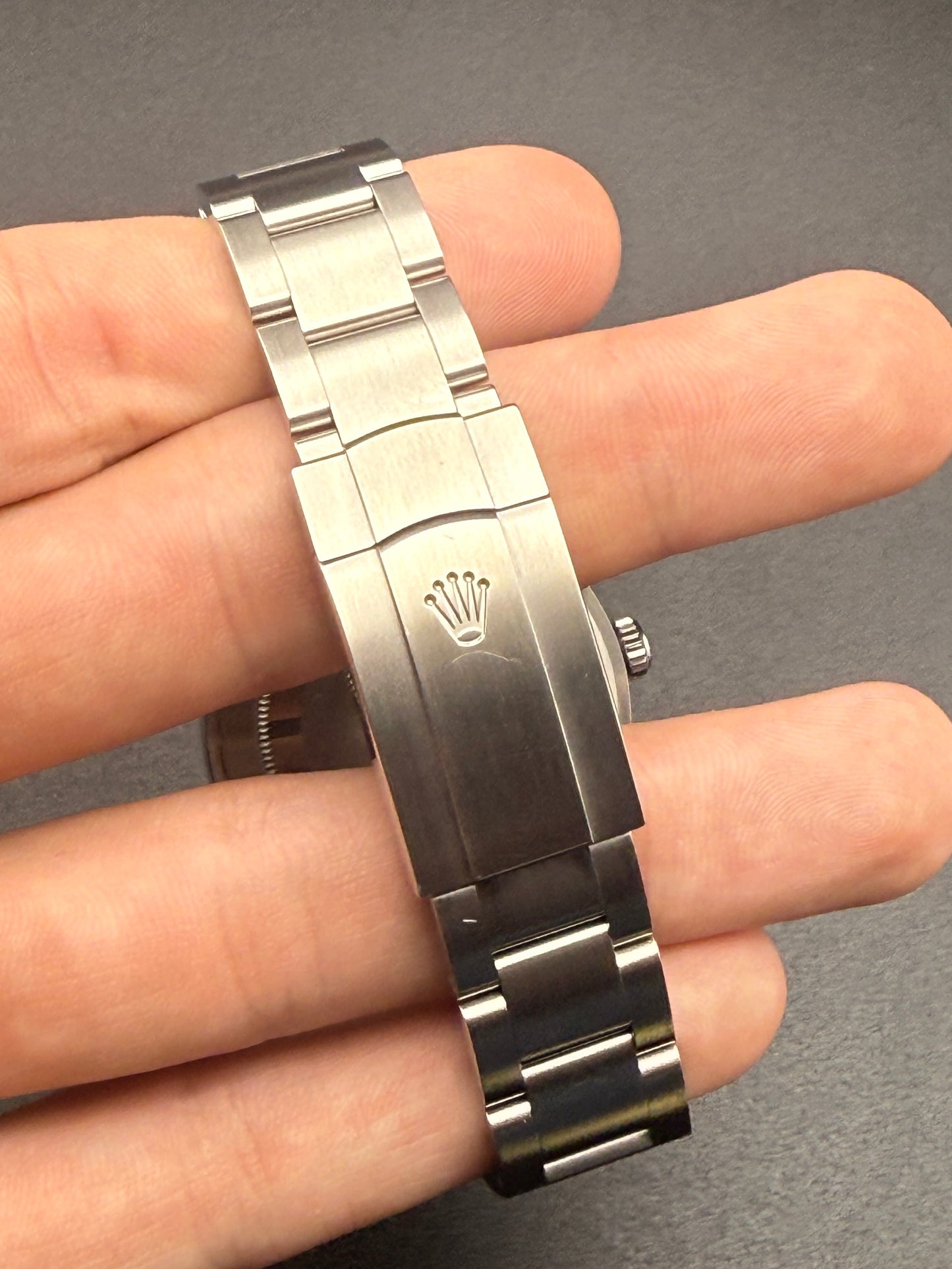 Rolex Oyster Perpetual 41mm Green 124300 2024 Full Set