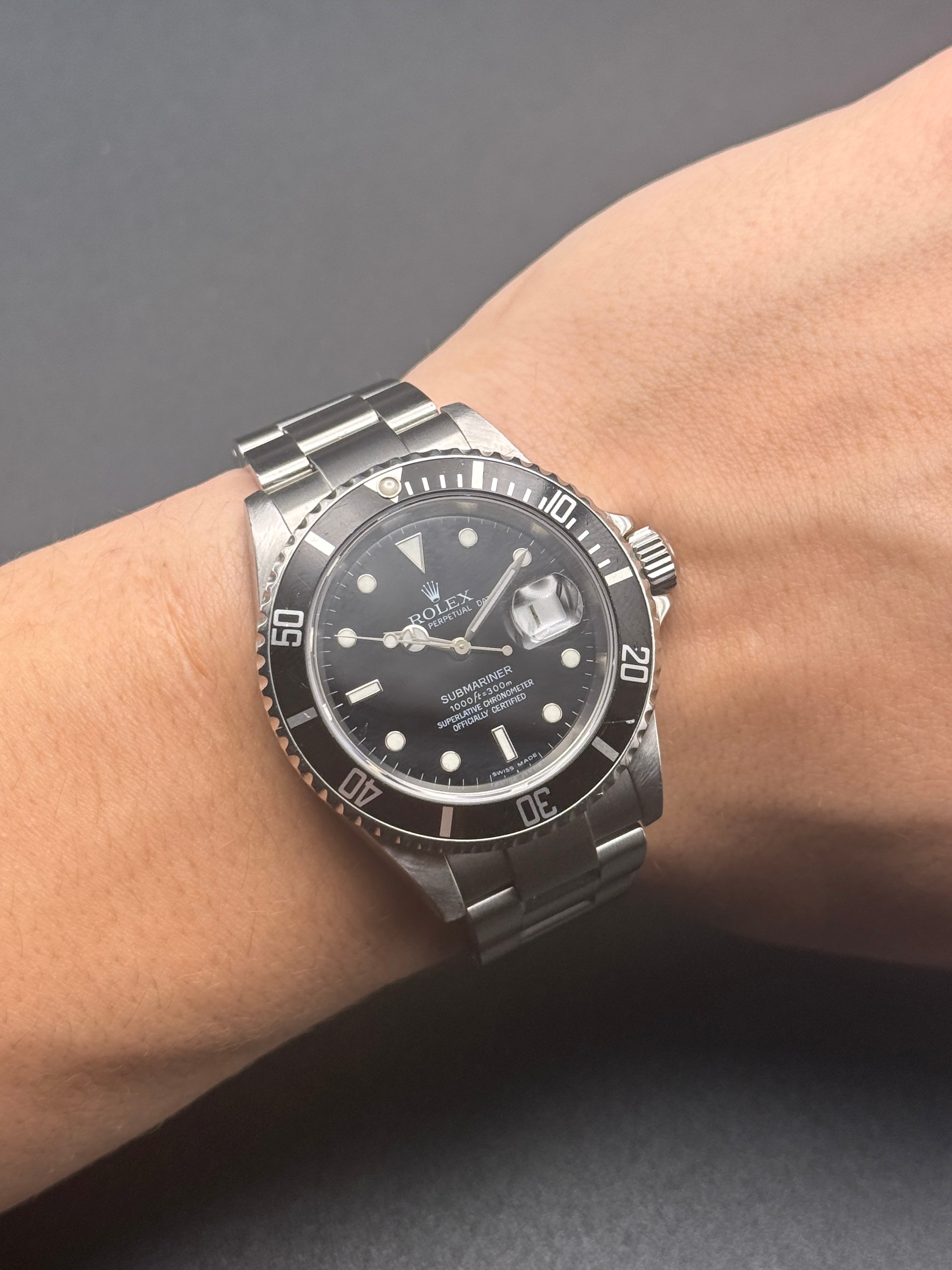 ルーク Rolex Submariner Date Z Serial Watch Only – QC Timepieces