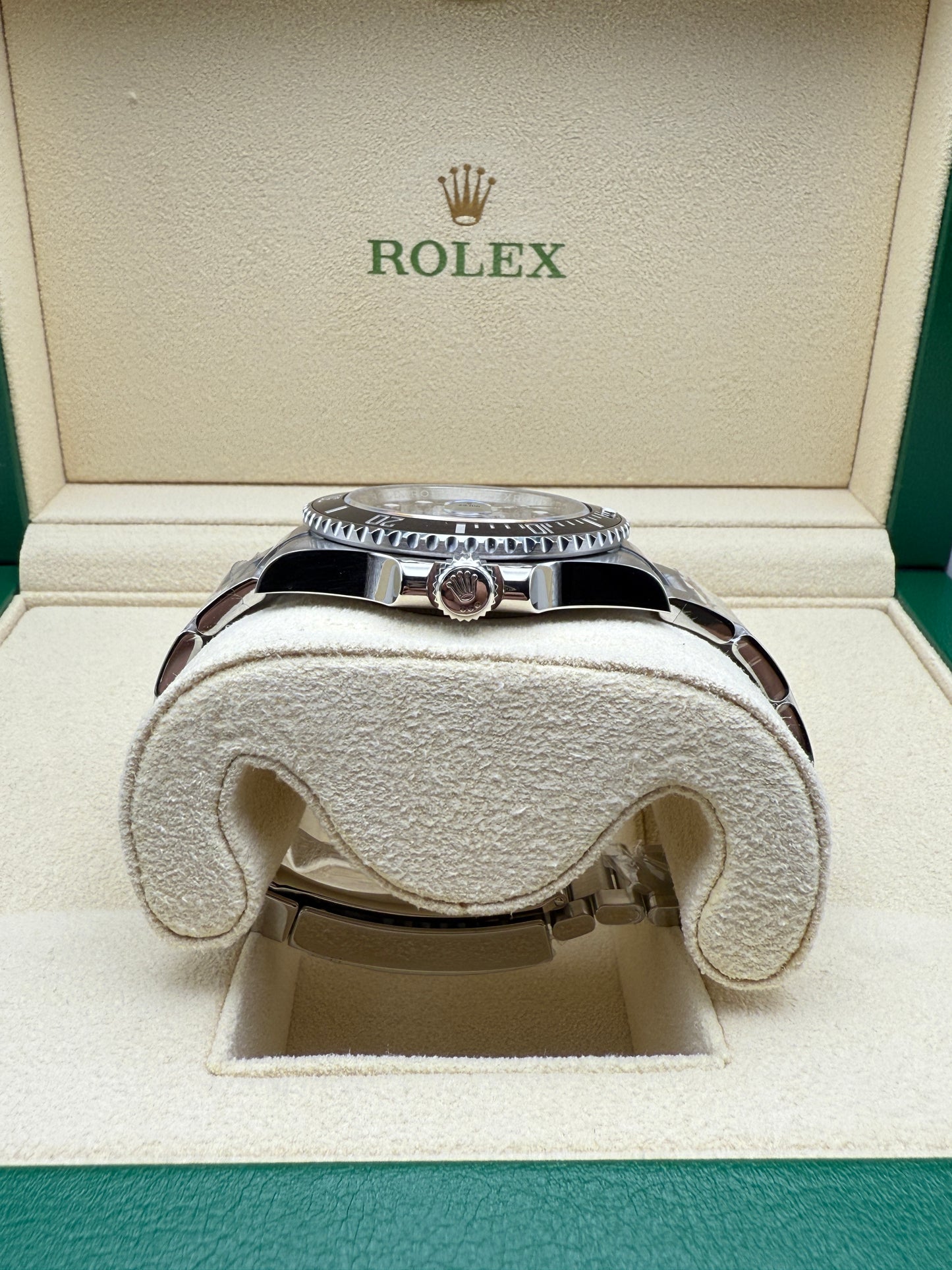 Rolex Submariner Date 126610LN 41mm 2022 Box and Papers