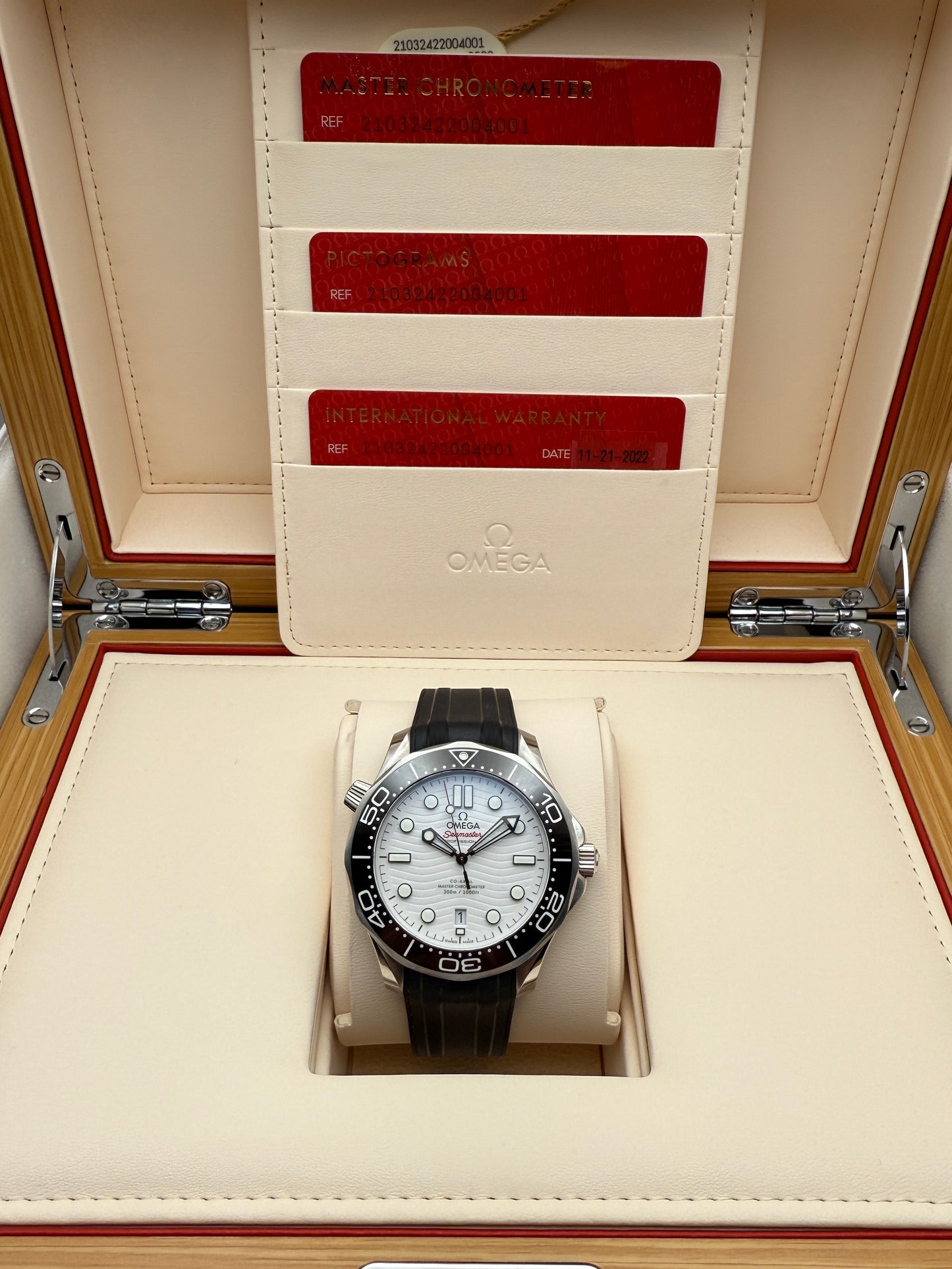 Omega Seamaster 300 White Wave 2022 Full Set