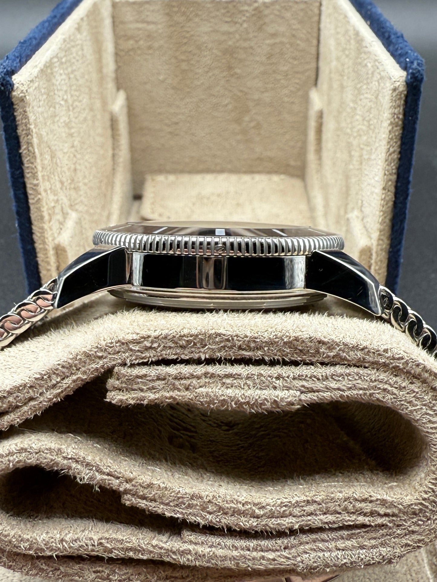 Breitling Superocean Heritage II AB2010 Green Box and Papers